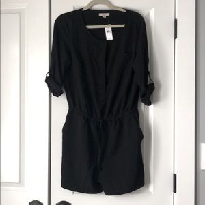 Ann Taylor Loft: Black romper. Size: 4. Tag on!